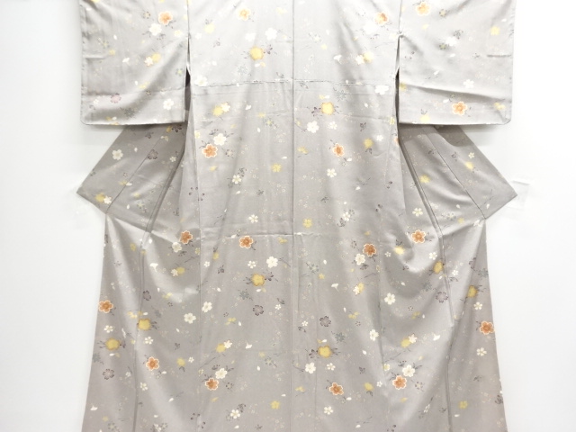 未使用品　仕立て上がり　桜・楓模様小紋着物